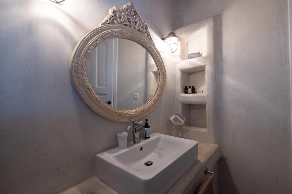 you-rmykonos-bathroom-2